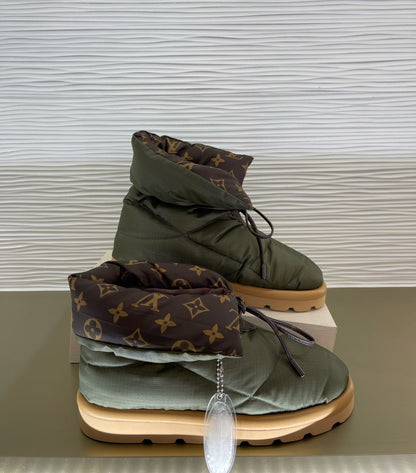 LV PILLOW COMFORT ANKLE BOOT KAKI 1A8T3L