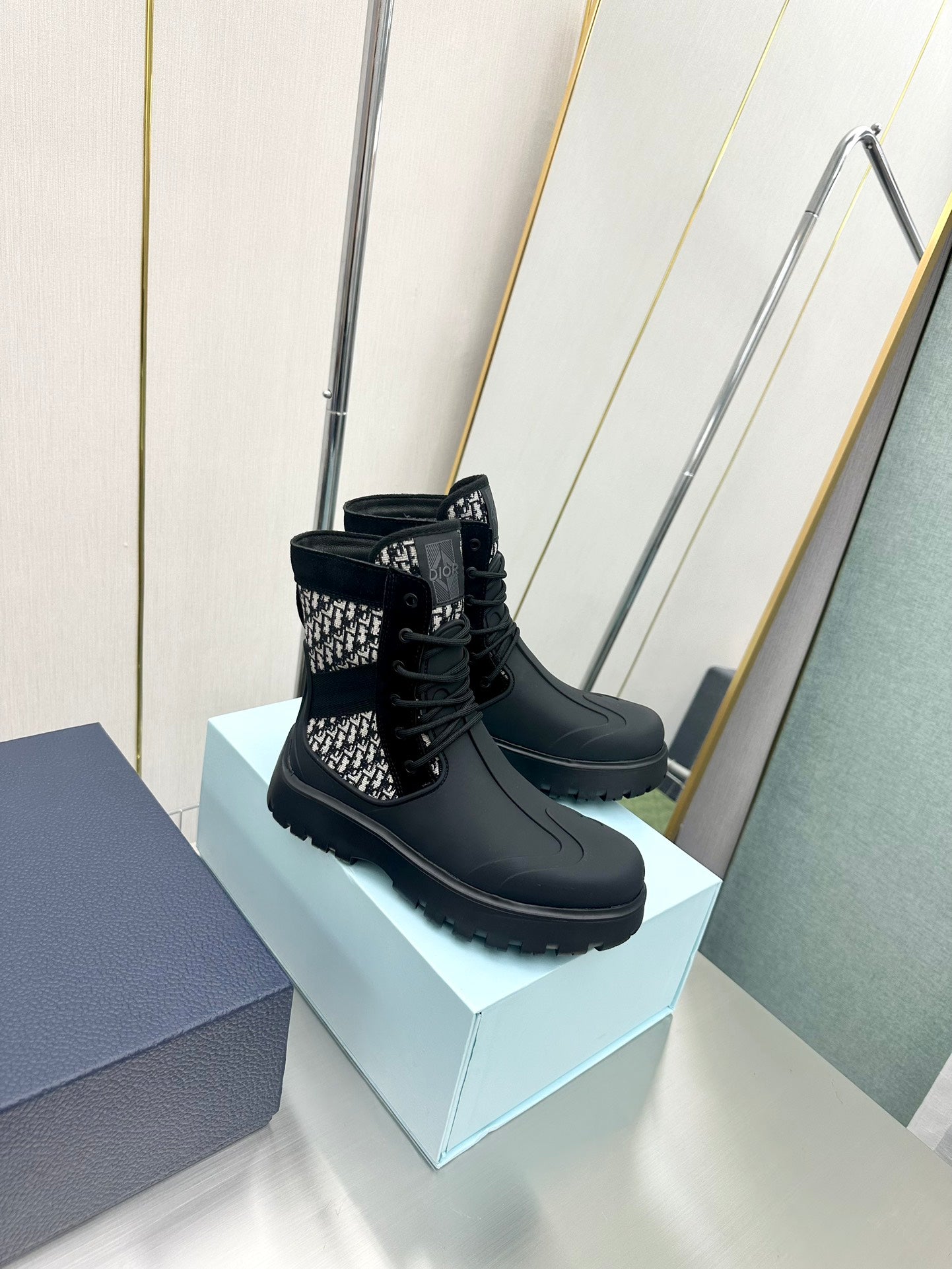 DIOR GARDEN LACE UP BOOT BLACK 3BO315ZYH H961