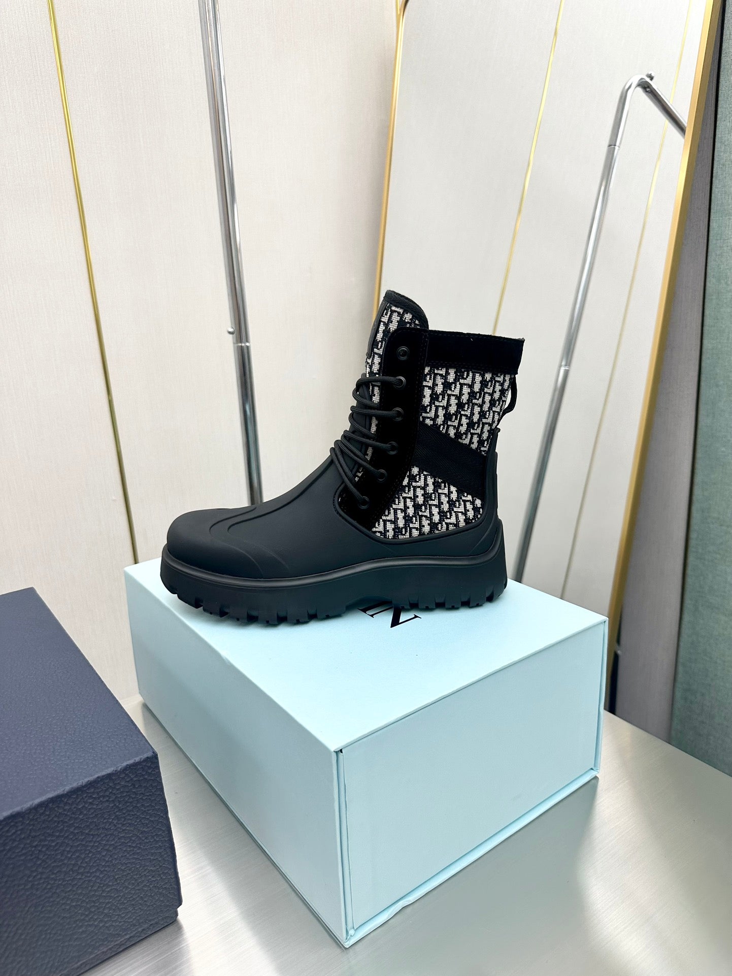 DIOR GARDEN LACE UP BOOT BLACK 3BO315ZYH H961