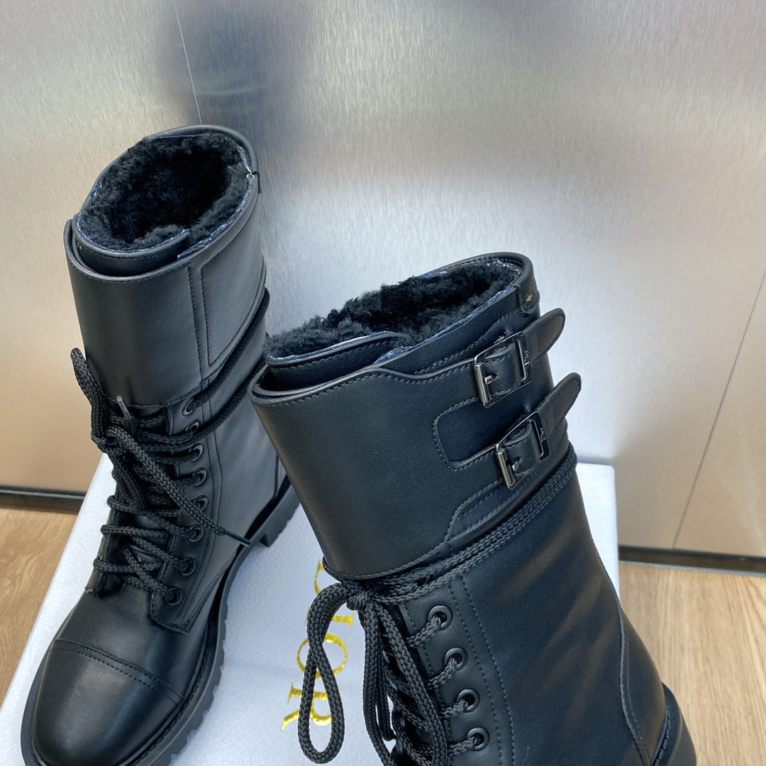 DIOR D TRAP ANKLE BOOT CALFSKIN AND SHEARLING BLACK