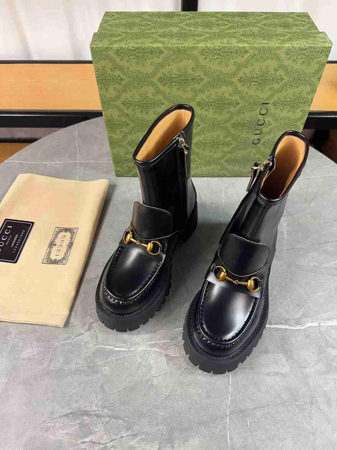 GUCCI HORSEBIT ANKLE BOOTS LEATHER BLACK