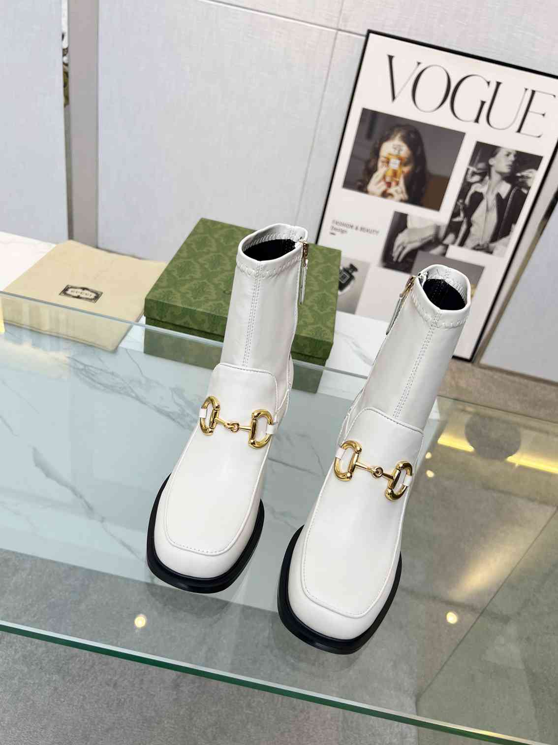 GUCCI HORSEBIT PLAQUE ANKLE BOOTS OFF WHITE