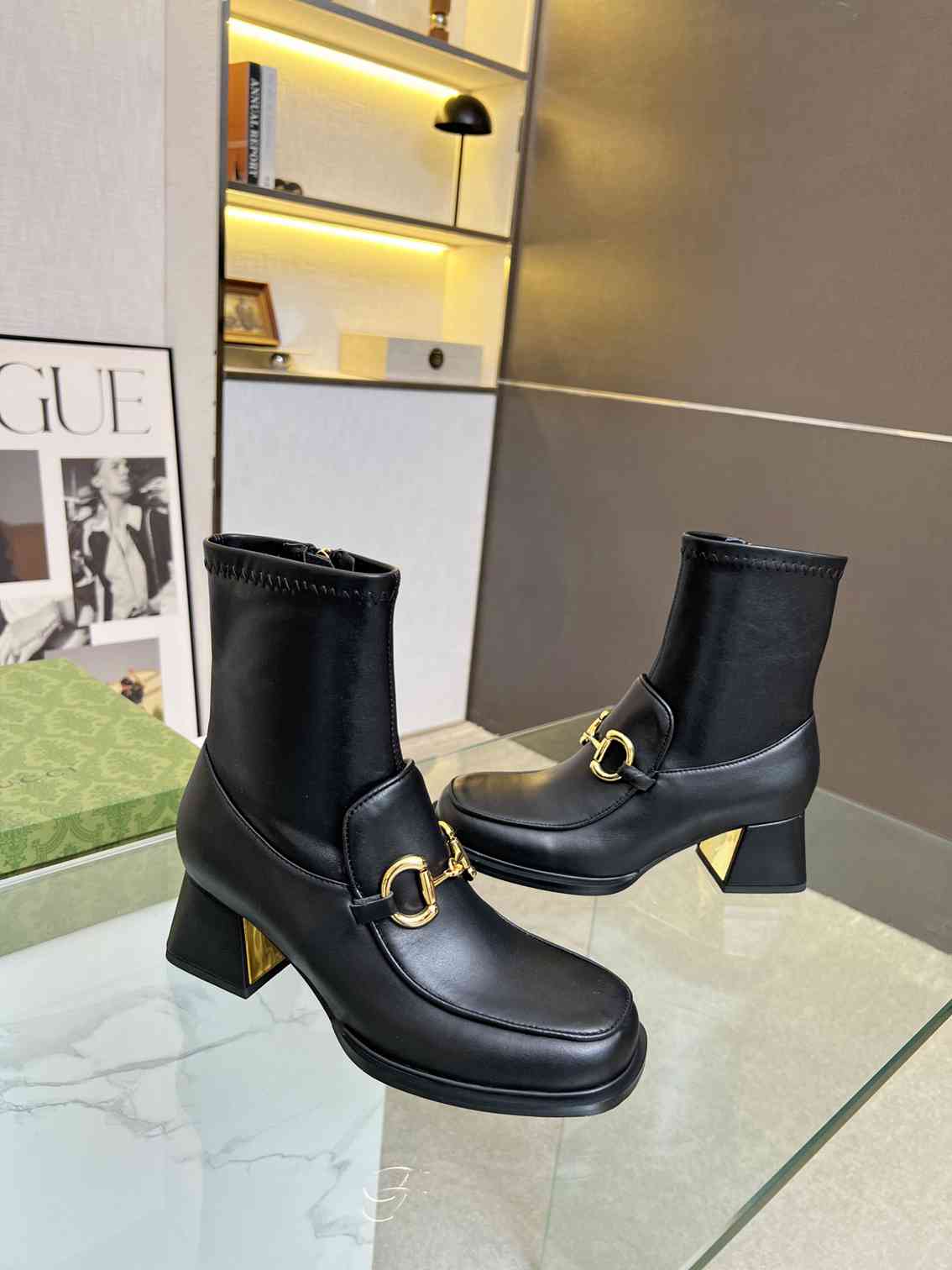 GUCCI HORSEBIT PLAQUE ANKLE BOOTS BLACK 719830 1DO50 1000