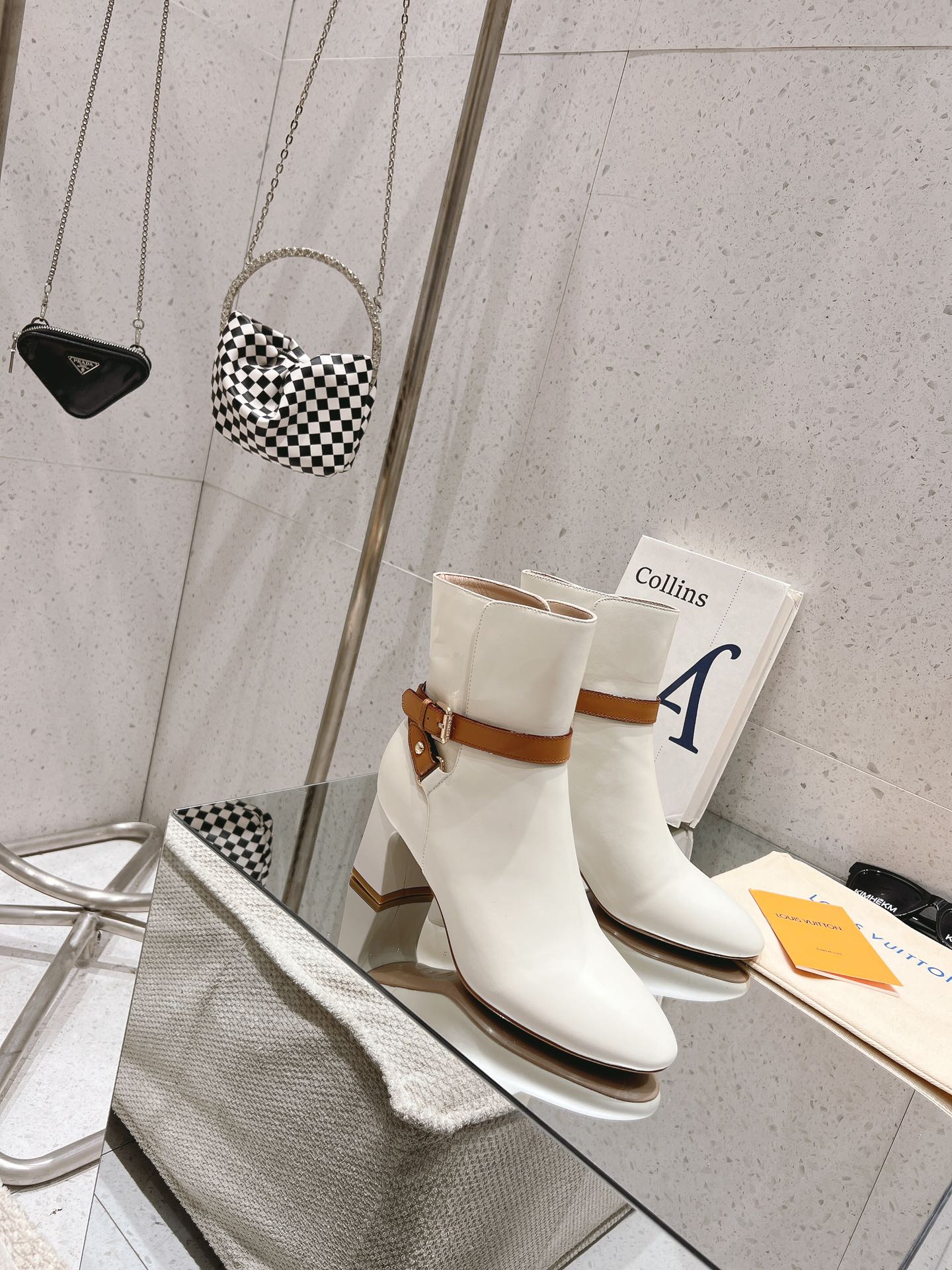 LV PARISIENNE ANKLE BOOT WHITE