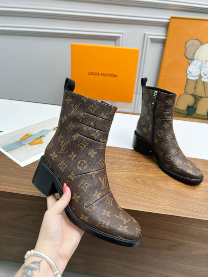 LV JAZZ BOOTS MONOGRAM EBENE BROWN 1ADBKP