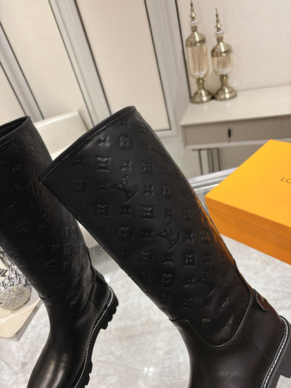 LV TERRITORY FLAT HIGH BOOT BLACK 1ADD2X