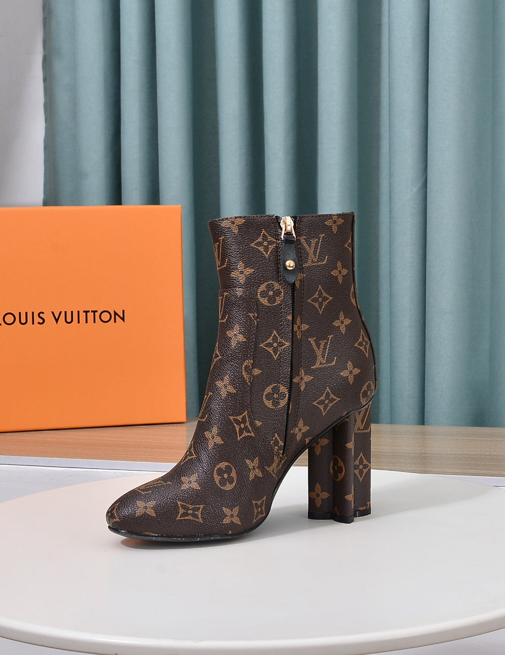 LV SILHOUETTE ANKLE BOOT MONOGRAM BROWN