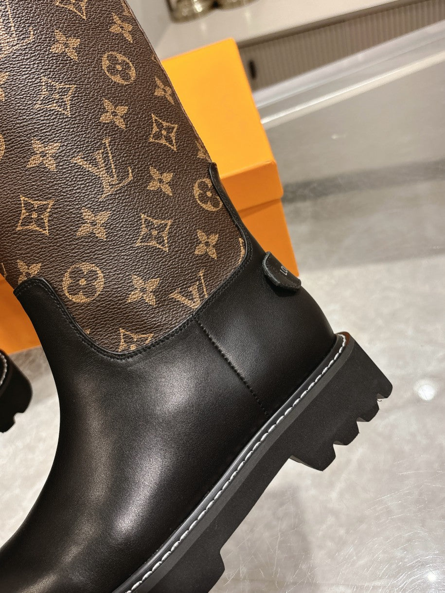 LV ASPEN PLATFORM ANKLE BOOT MONOGRAM BROWN