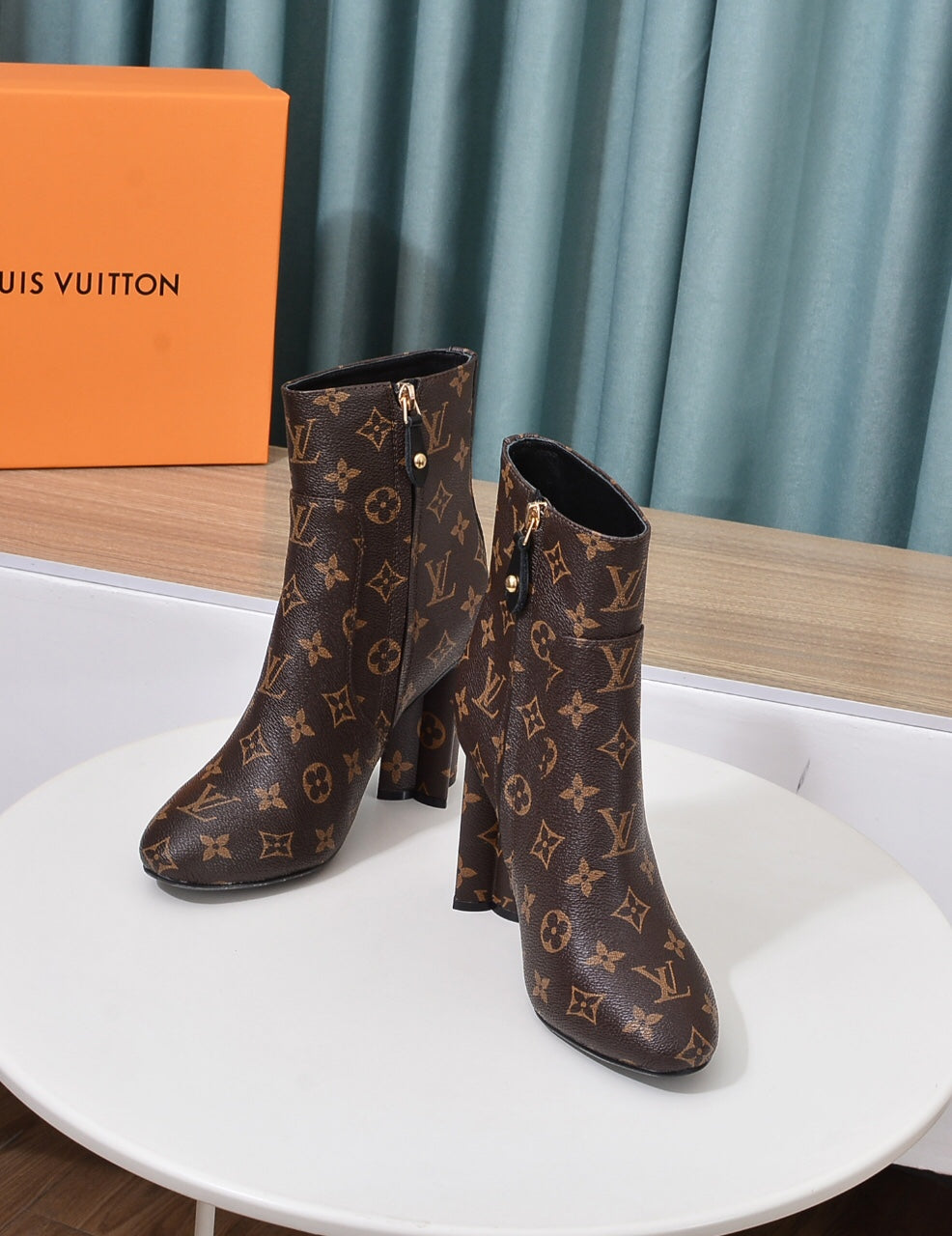 LV SILHOUETTE ANKLE BOOT MONOGRAM BROWN