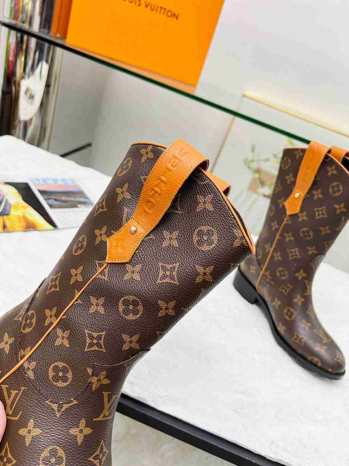 LV LV RIDER BOOTS MONOGRAM BROWN