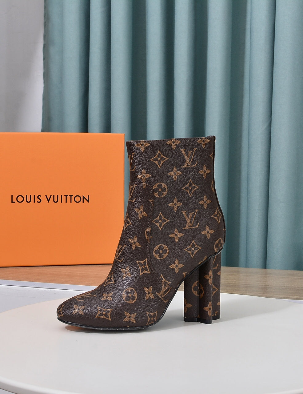 LV SILHOUETTE ANKLE BOOT MONOGRAM BROWN