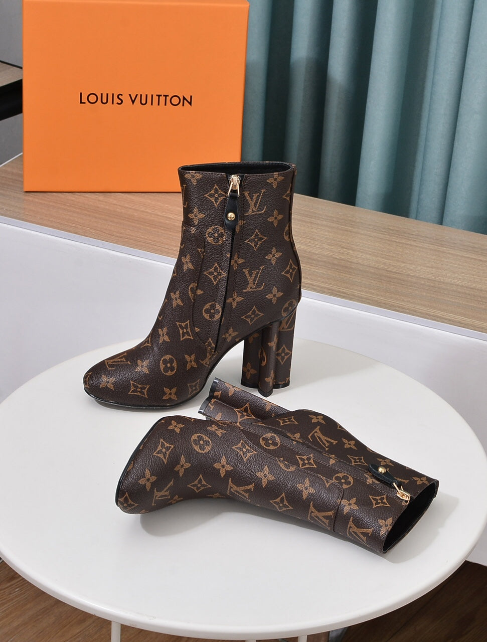 LV SILHOUETTE ANKLE BOOT MONOGRAM BROWN