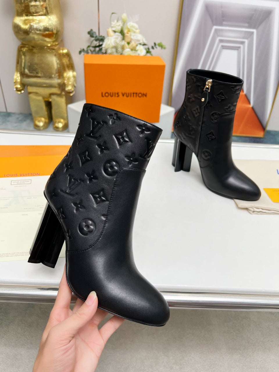 LV SILHOUETTE ANKLE BOOT BLACK 1ABP9J