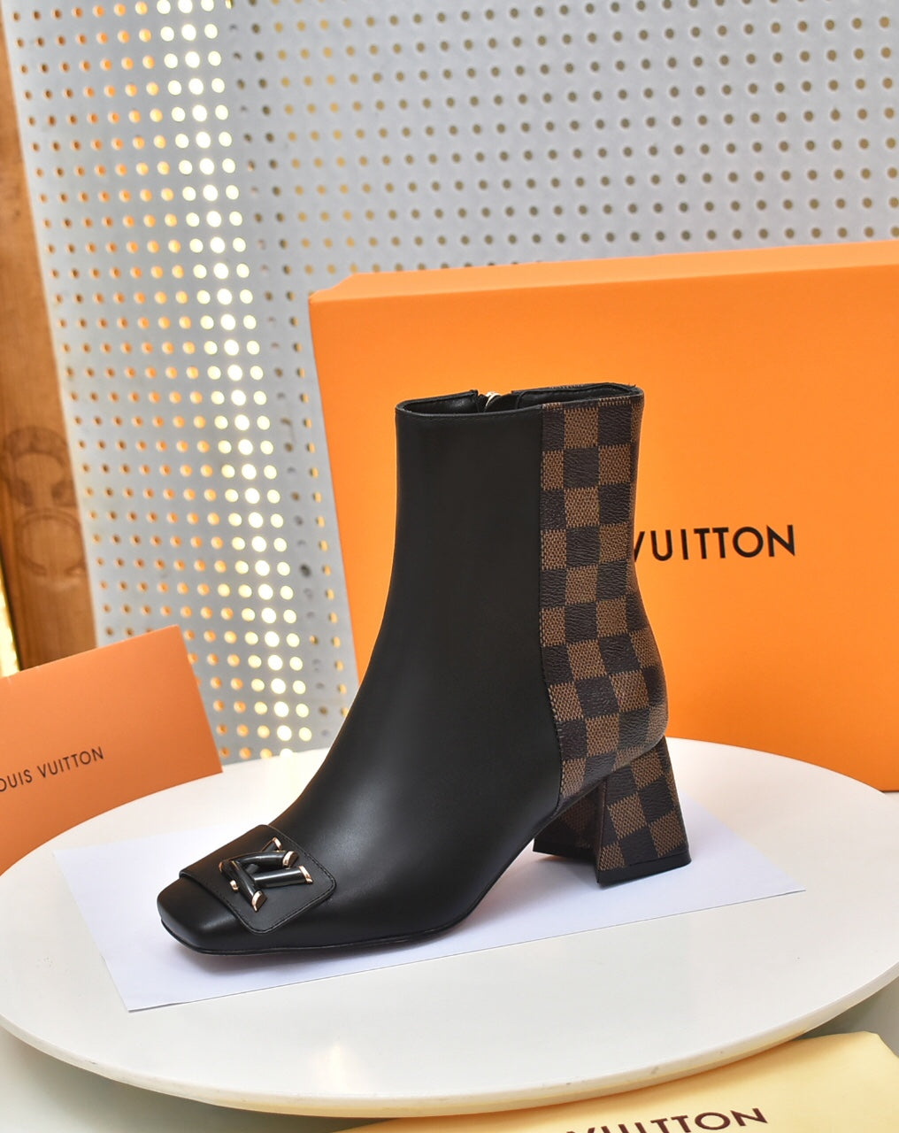 LV SHAKE ANKLE BOOTS BLACK AND BROWN