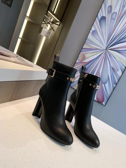 LV ANKLE BOOT BLACK