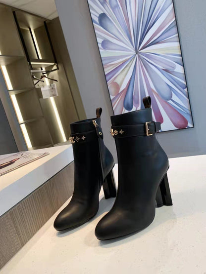 LV ANKLE BOOT BLACK