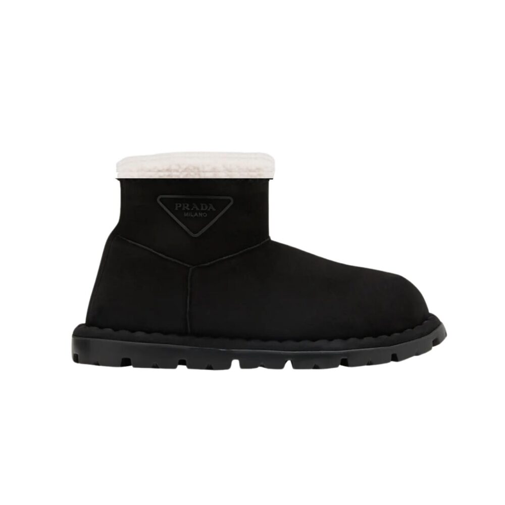 PRADA SHEARLING BOOTIES BLACK WITH RUBBER TRIANGLE LOGO