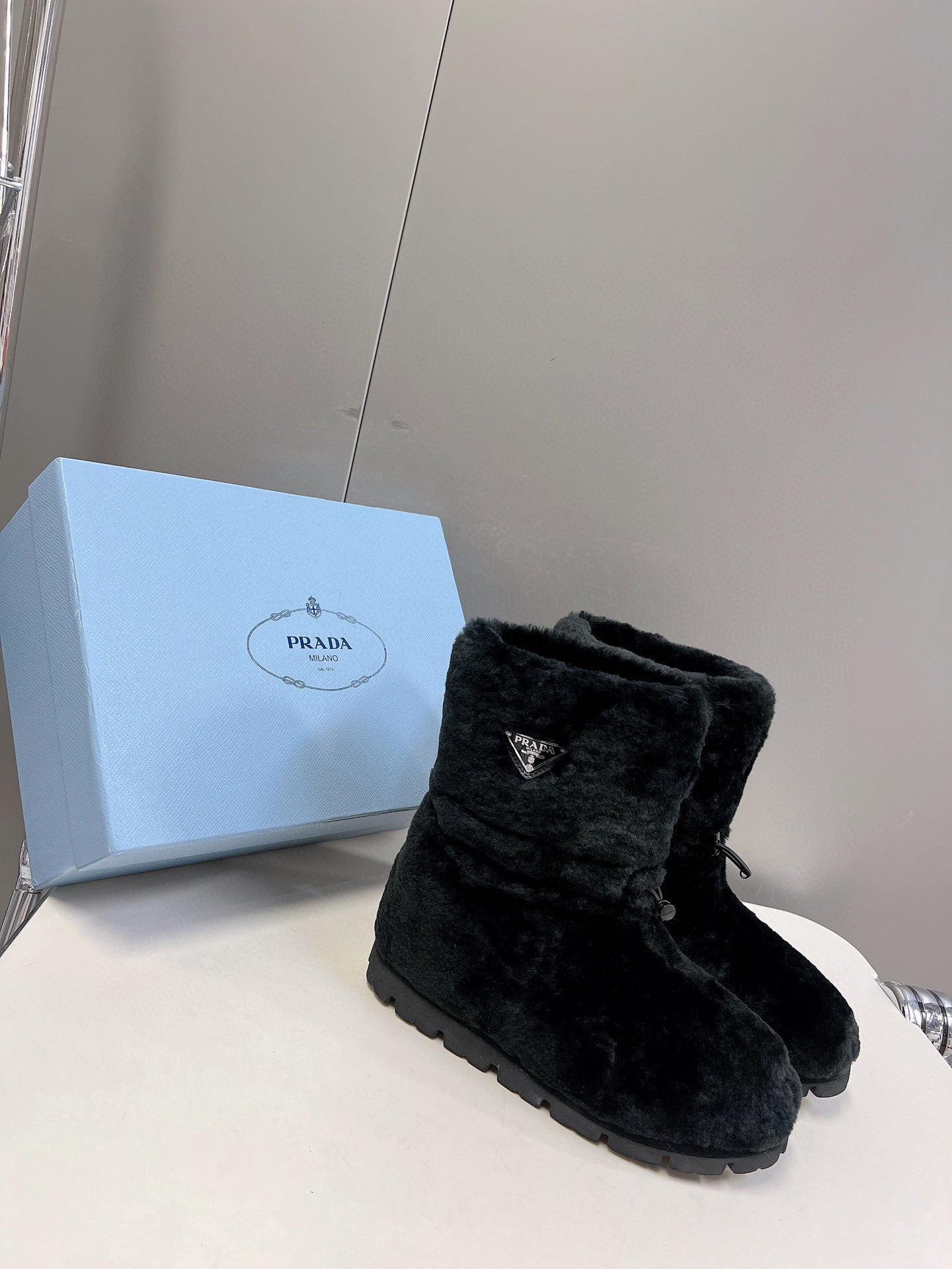 PRADA SHEARLING BOOTIES BLACK 1U258N 173 F0002  F ZF20