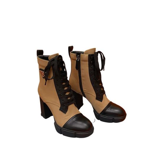 PRADA LOGO PLAQUE ANKLE BOOTS BROWN