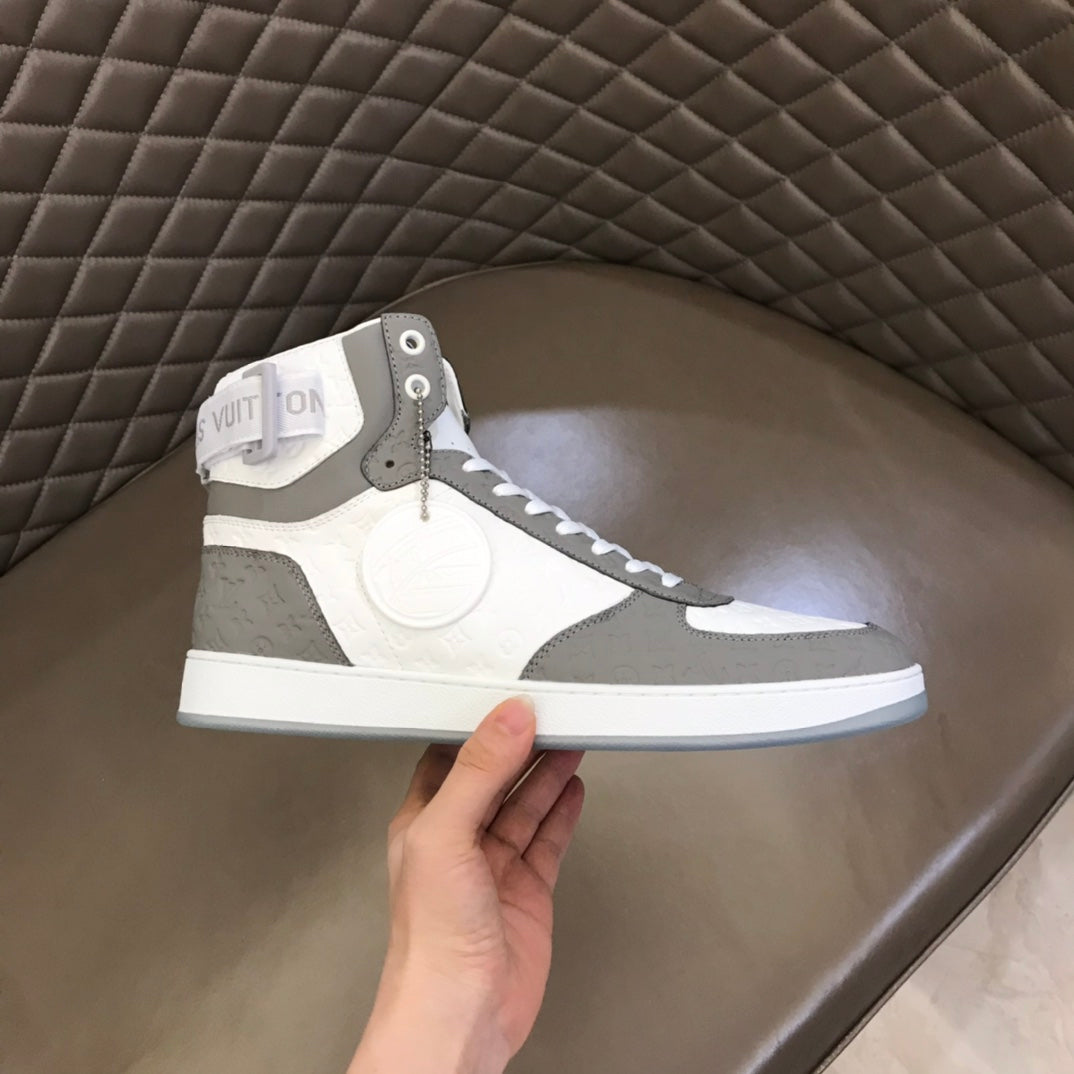 LV RIVOLI TRAINER BOOTS GREY