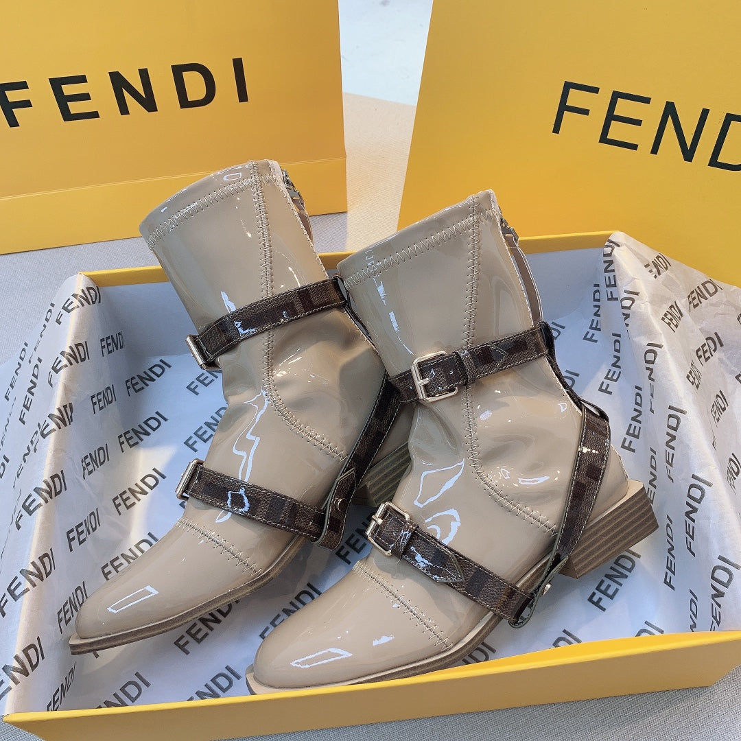 FENDI BUCKLE PATENT NEOPRENEFENDI SHORT FLAT BOOTS BROWN