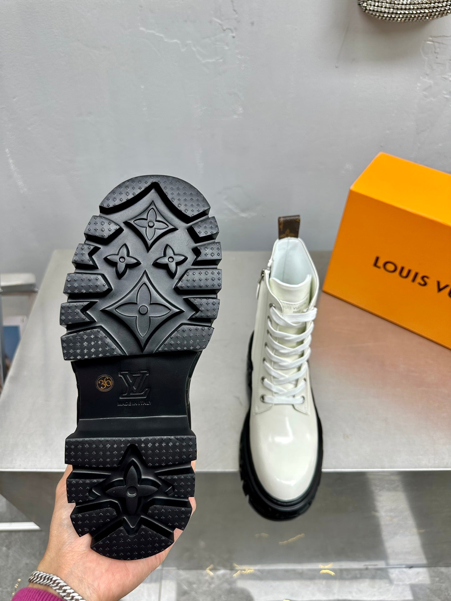 LV LV RECORD RANGER BOOT WHITE