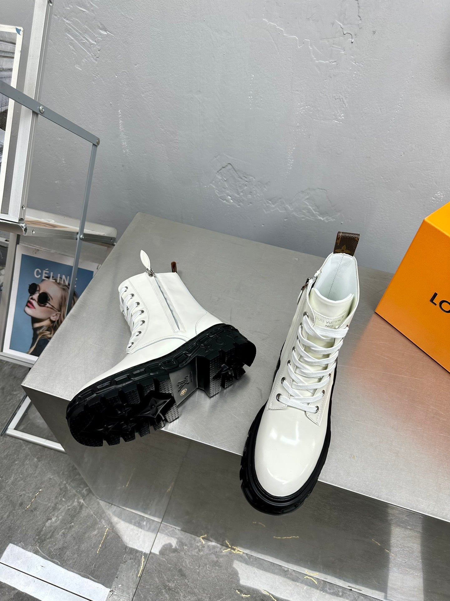 LV LV RECORD RANGER BOOT WHITE