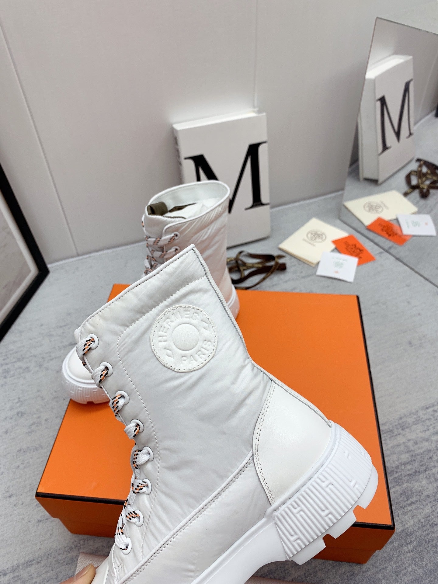 HERMES FRESH ANKLE BOOTS WHITE