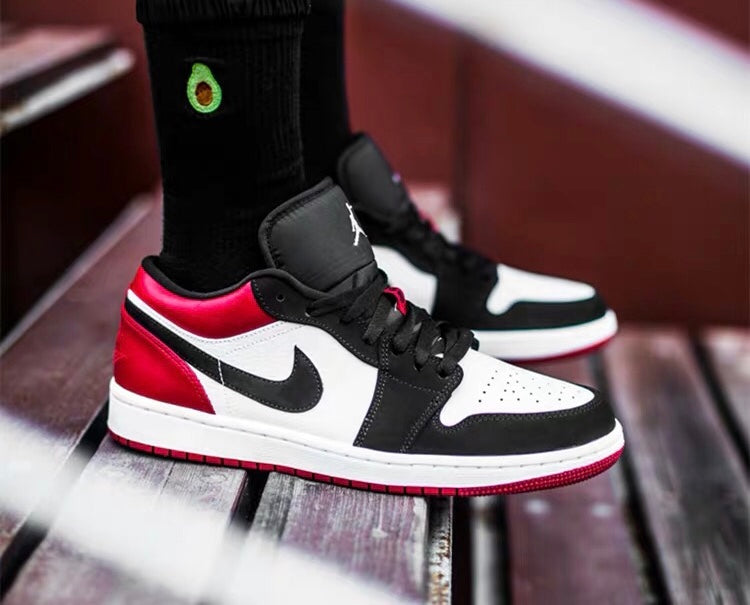 LW - AJ1 black toe