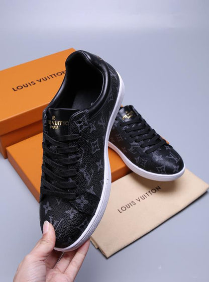 LW - LUV Casual Black Sneaker