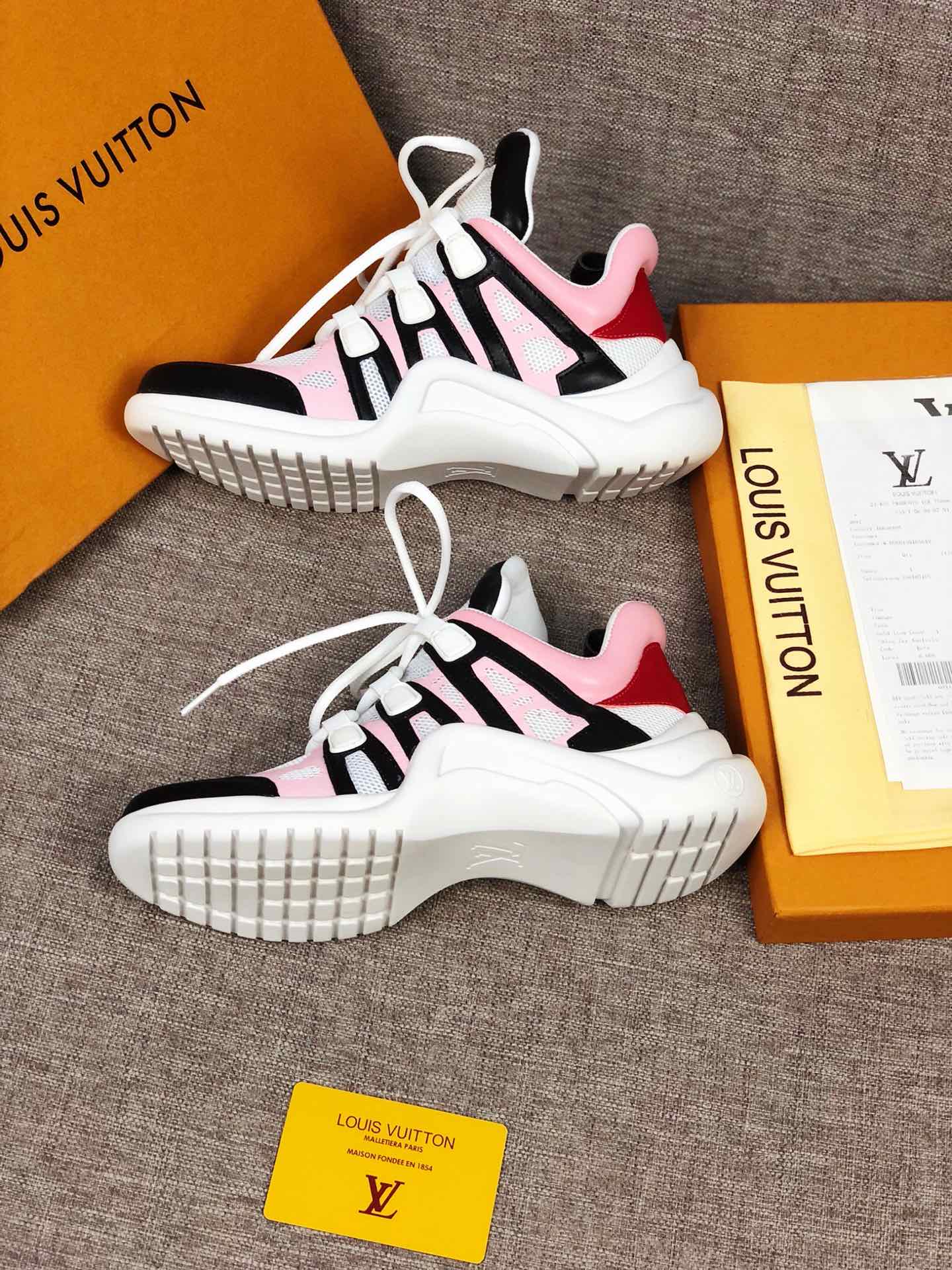 LW - LUV Archlight Pink Black Sneaker