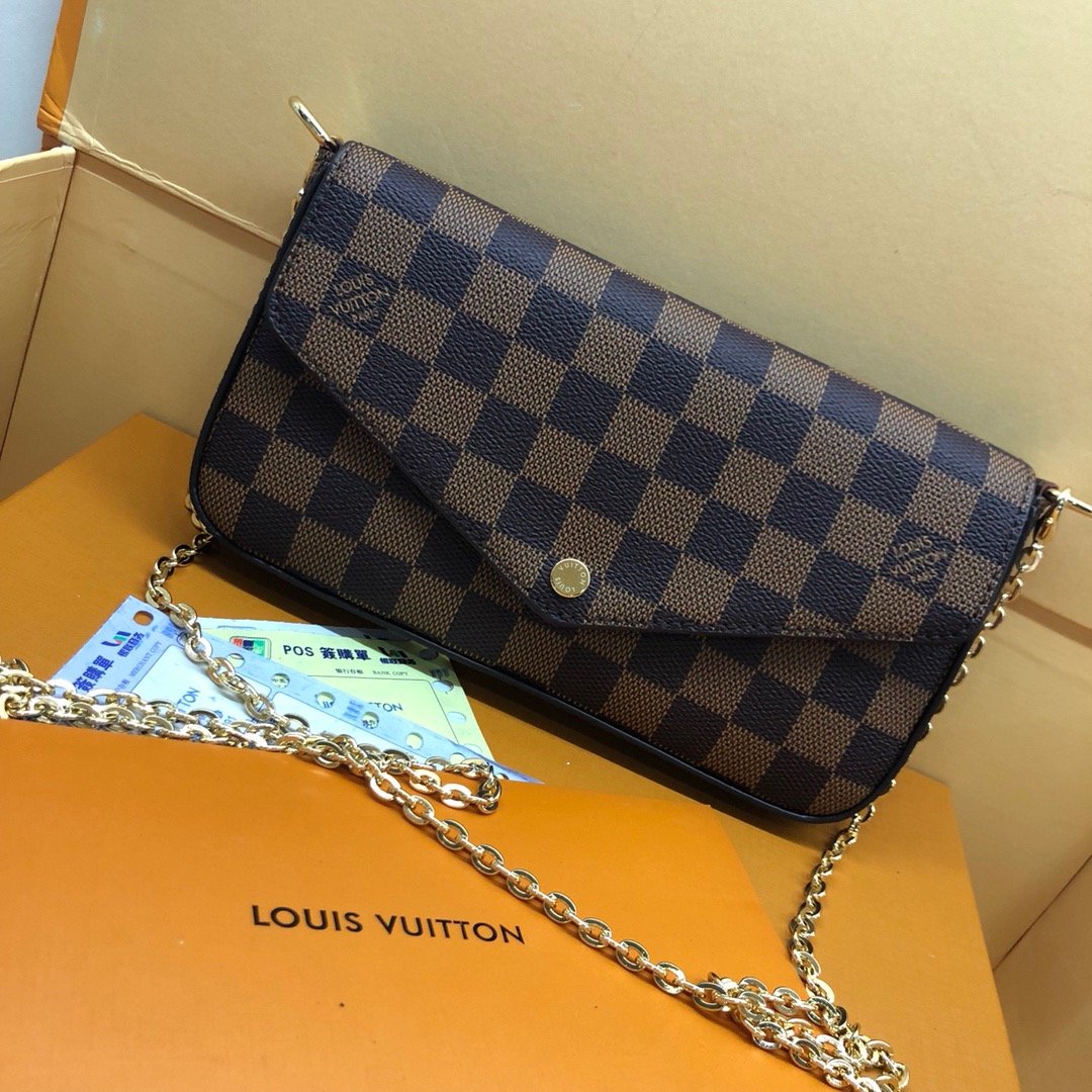 LW - Luxury Handbags LUV 999