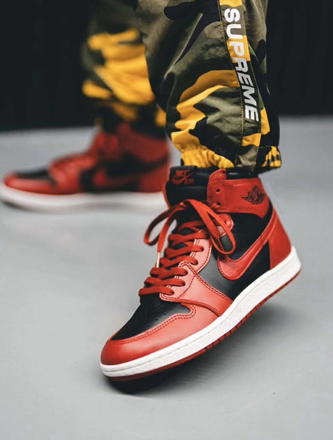 LW - AJ1 Invert black and red