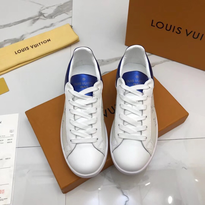 LW - New Arrival Luv Sneaker 050