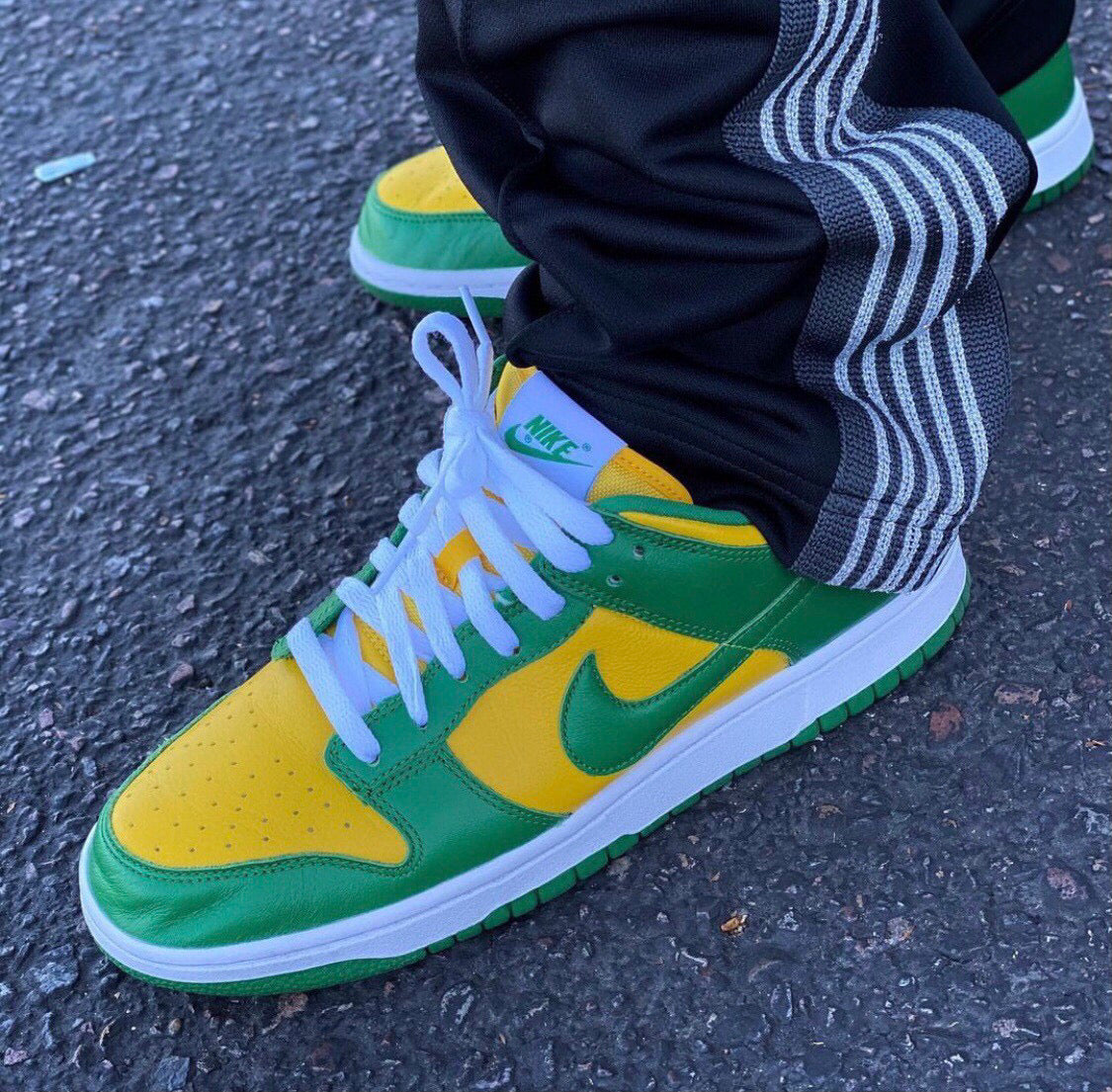 LW - NKE Dunk Low Brazil