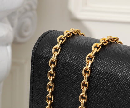 LW - Luxury Handbags DIR 147