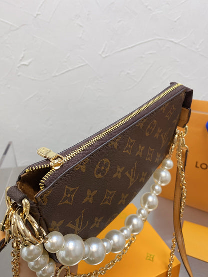 LW - Luxury Handbags LUV 080