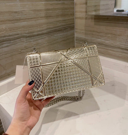 LW - Luxury Handbags DIR 036