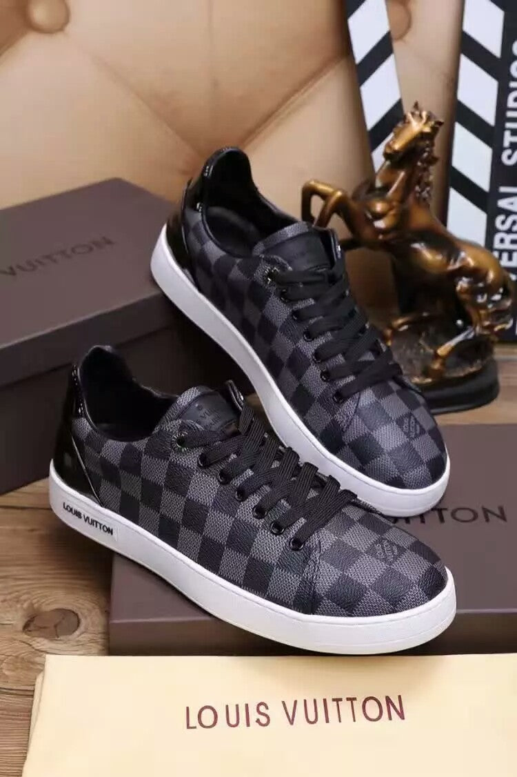 LW - LUV Black Sneaker