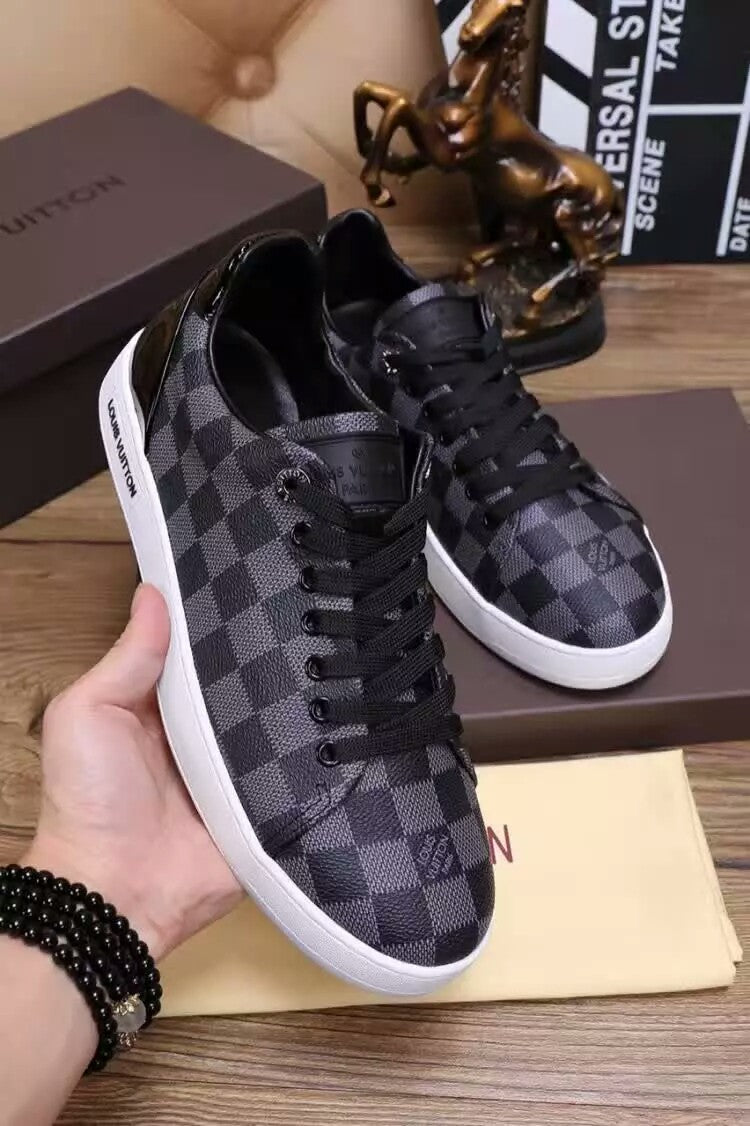 LW - LUV Black Sneaker