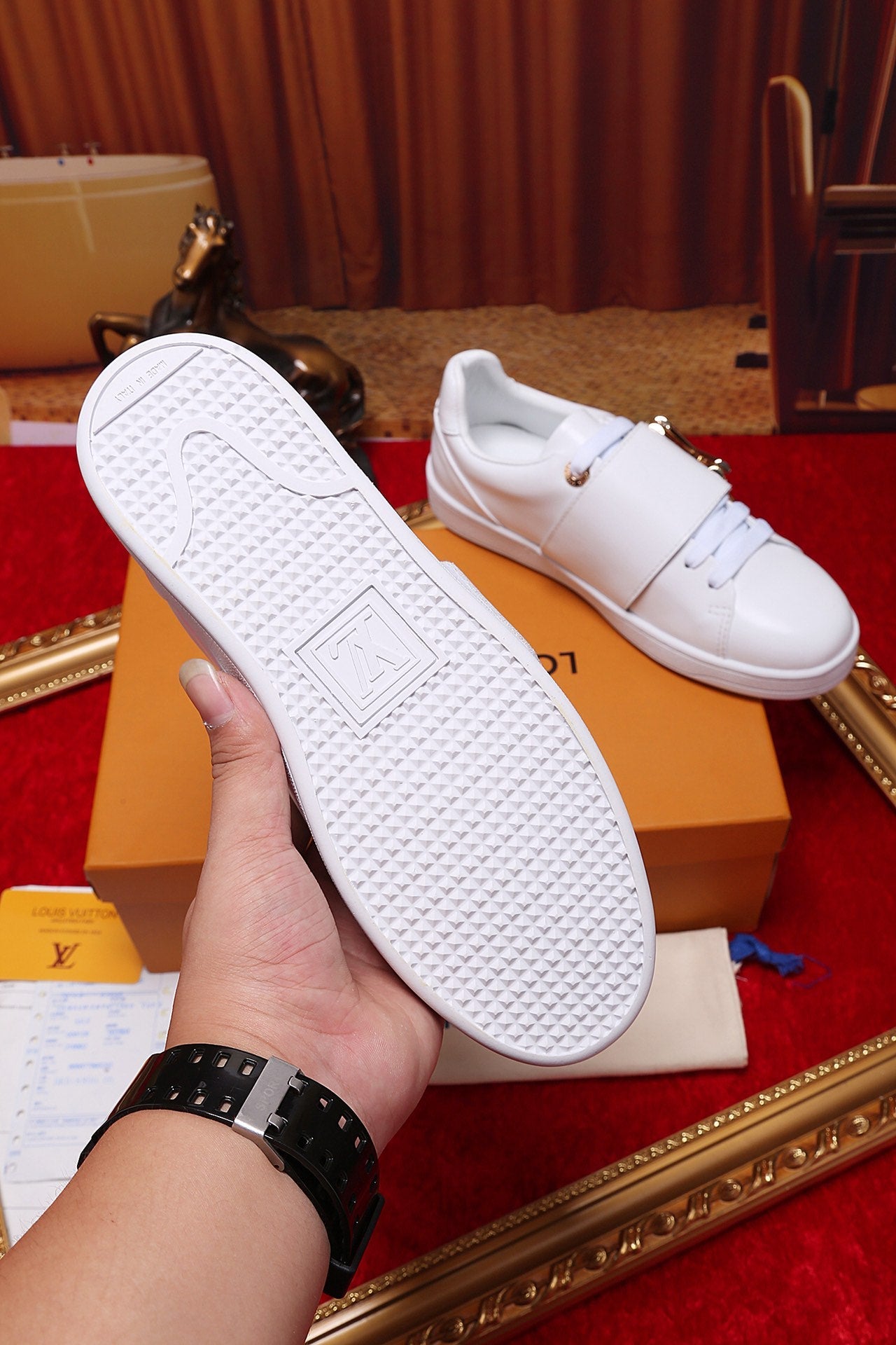 LW - LUV Font Row White Sneaker