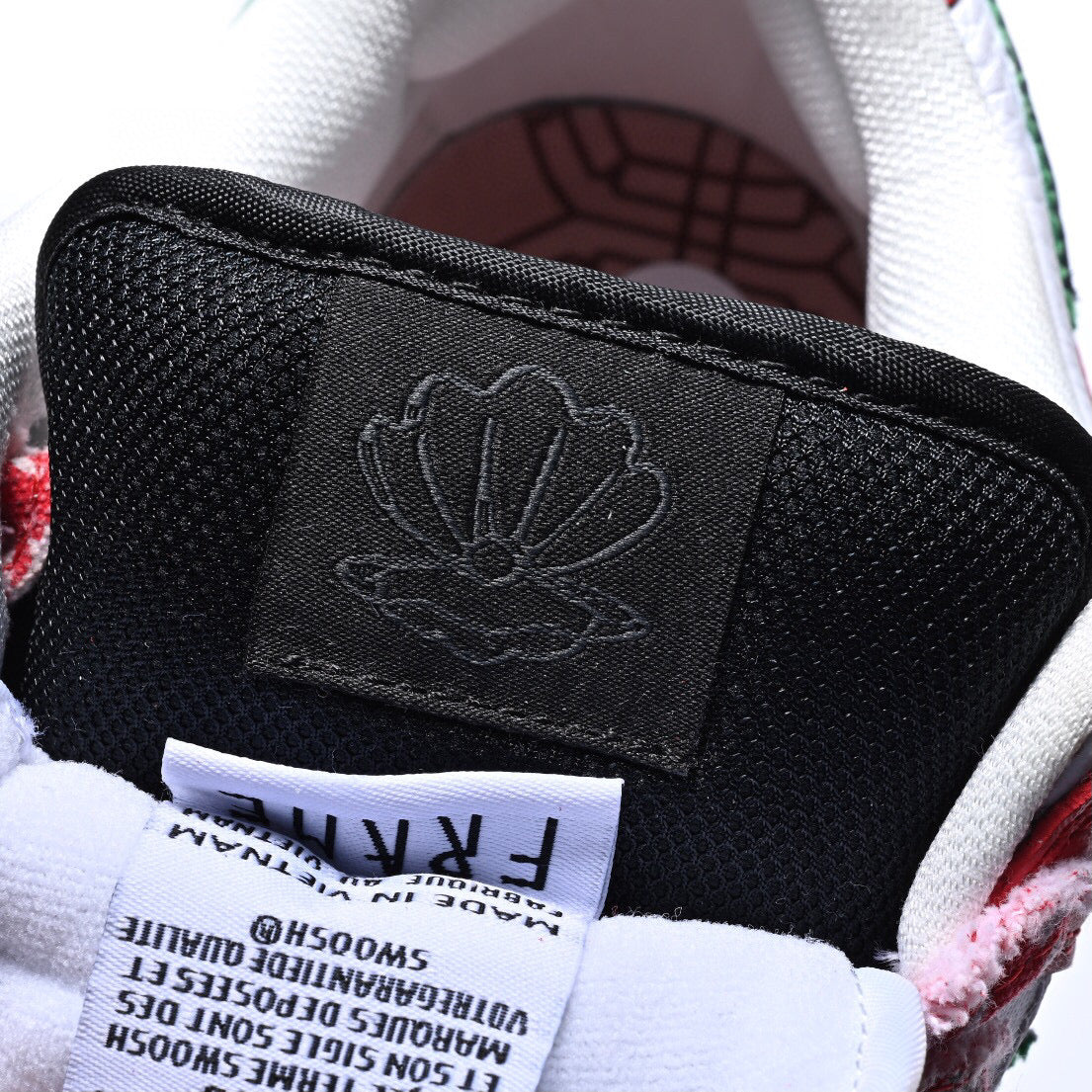 LW - Frame Skate x NKE SB Dunk Low