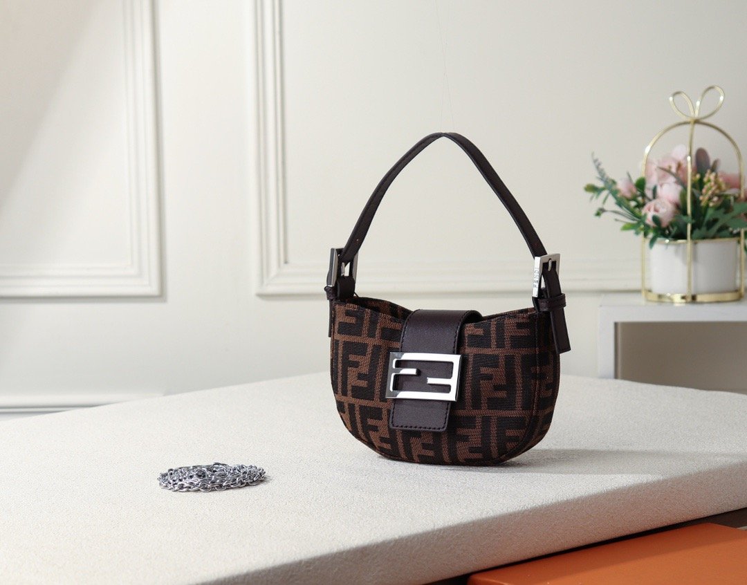 LW - Luxury Handbags FEI 099