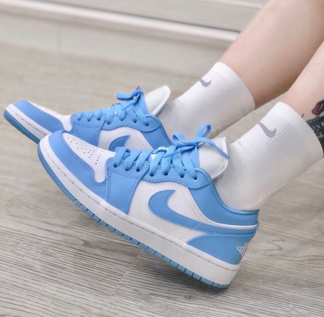 LW - AJ1 North Carolina Blue