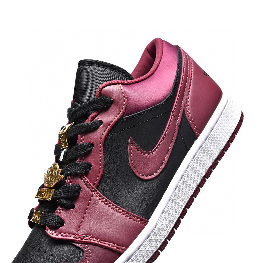 LW - AJ1 low wine red metal wings