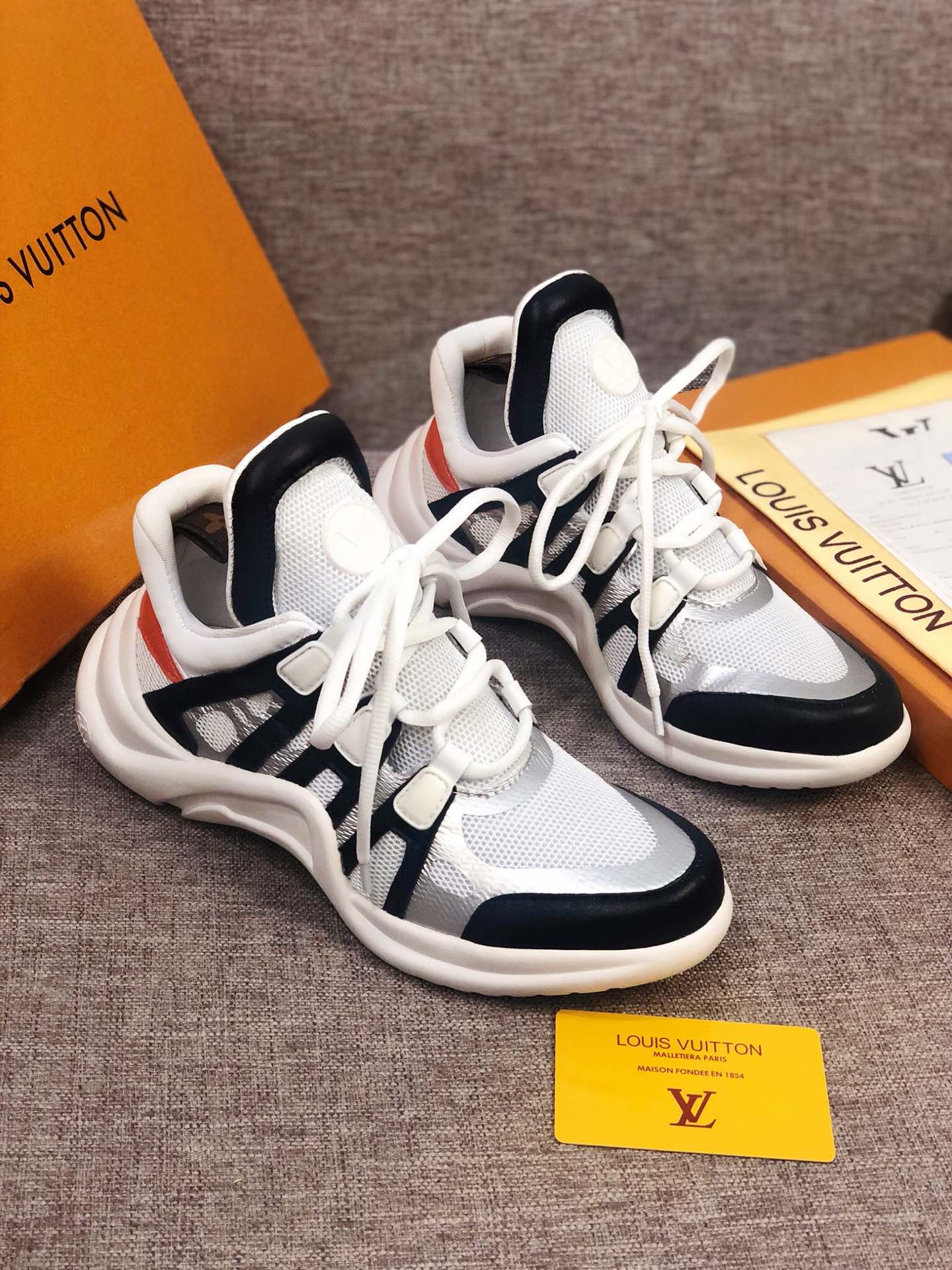 LW - LUV Archlight White Black Orange Sneaker