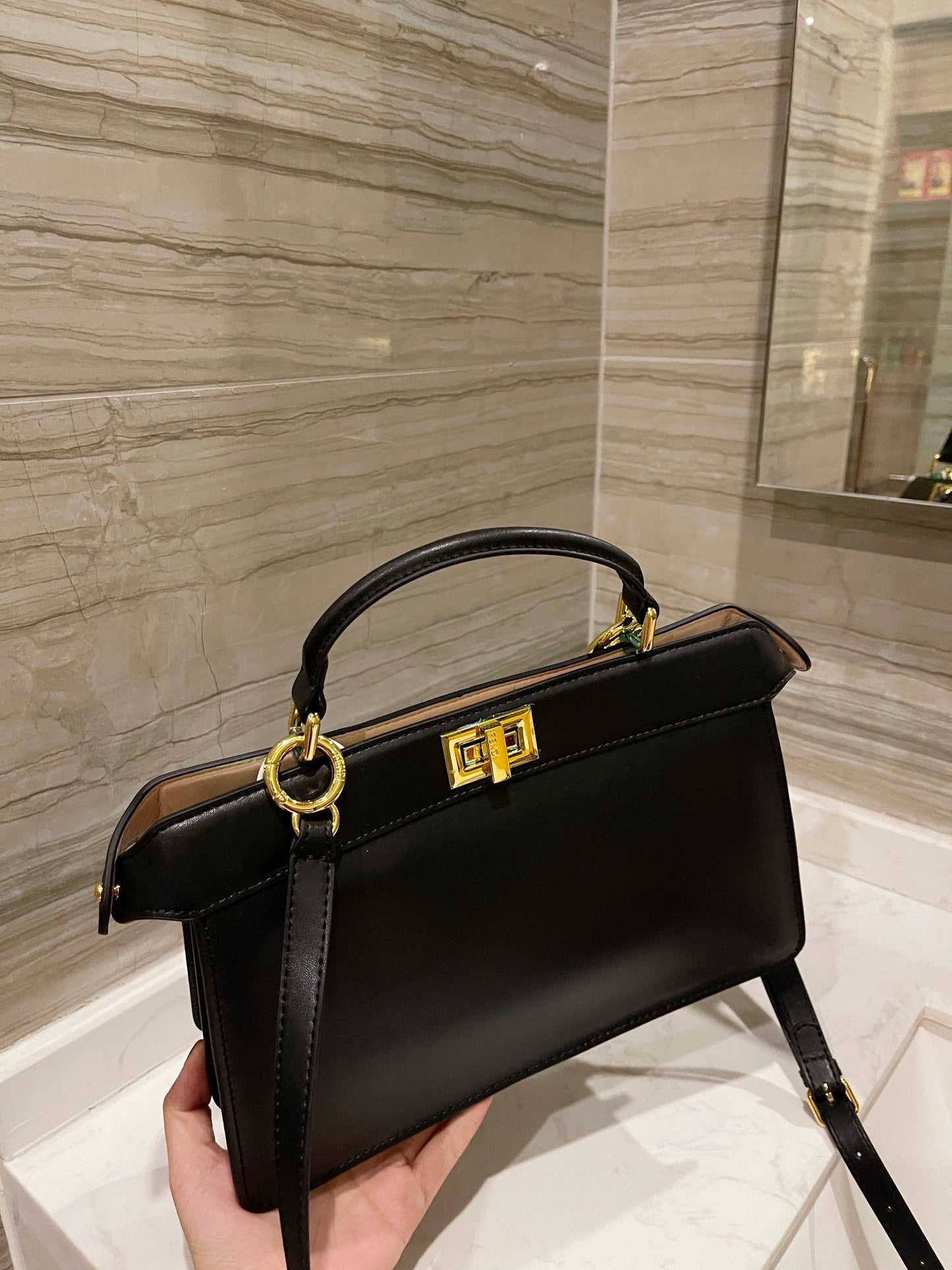 LW - Luxury Handbags FEI 111