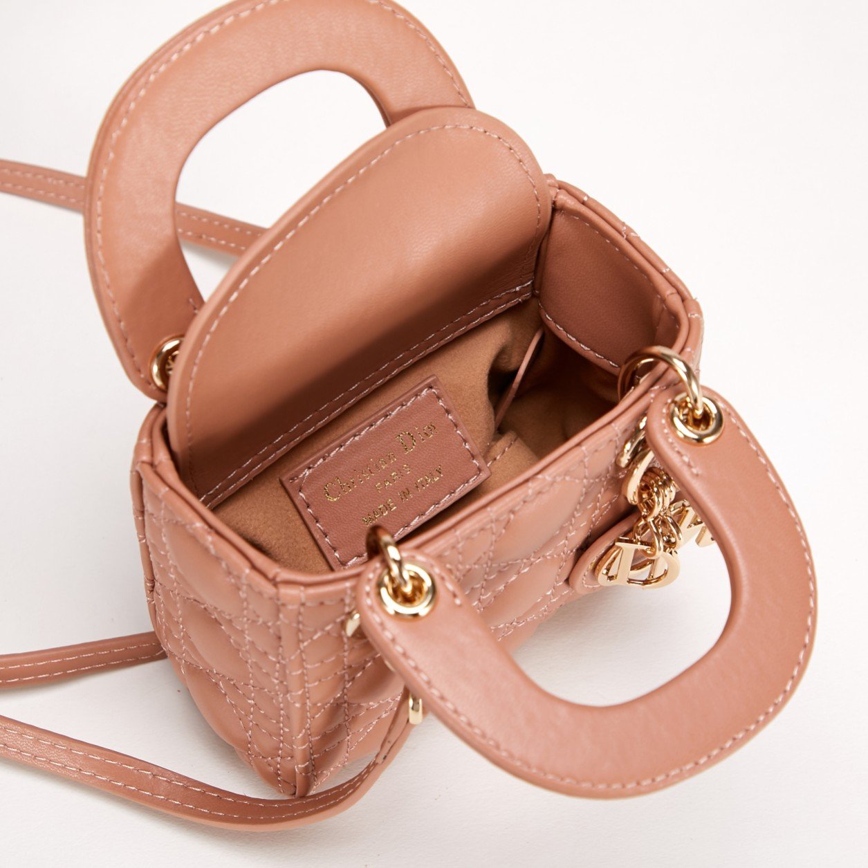 LW - Luxury Handbags DIR 273