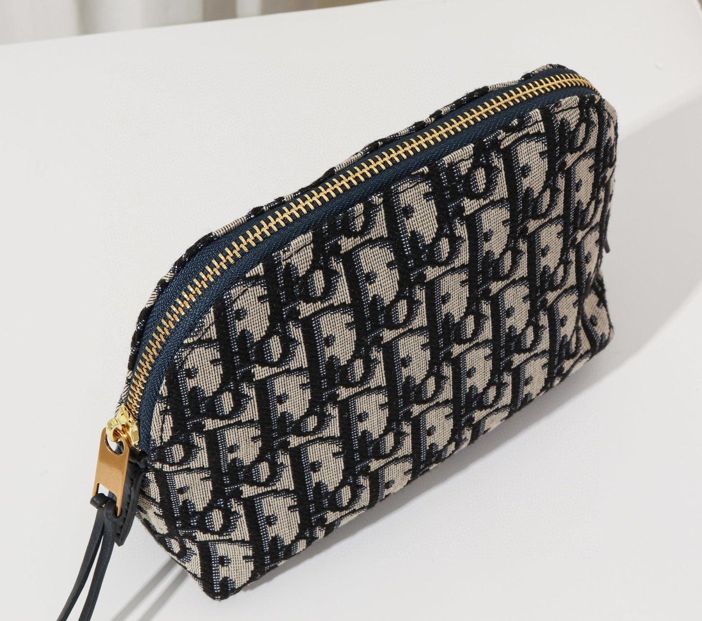 LW - Luxury Handbags DIR 123