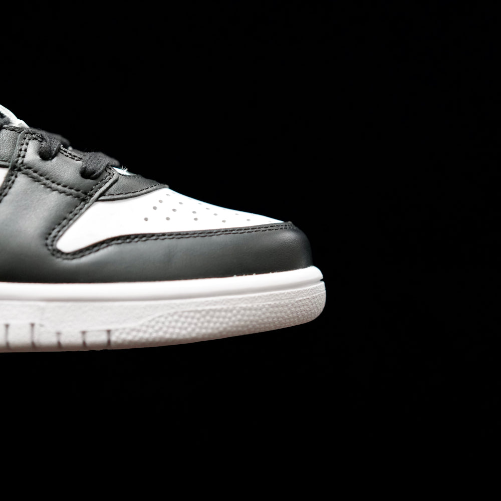 LW - AMBUSH x DUNK HIGH Black & White Collaboration